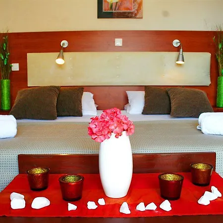 Venus Hotel 2*