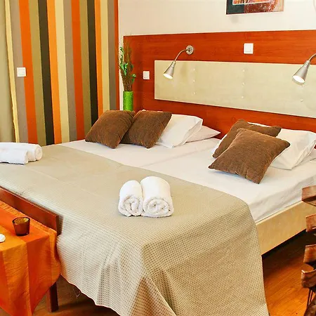 Venus Hotel 2*