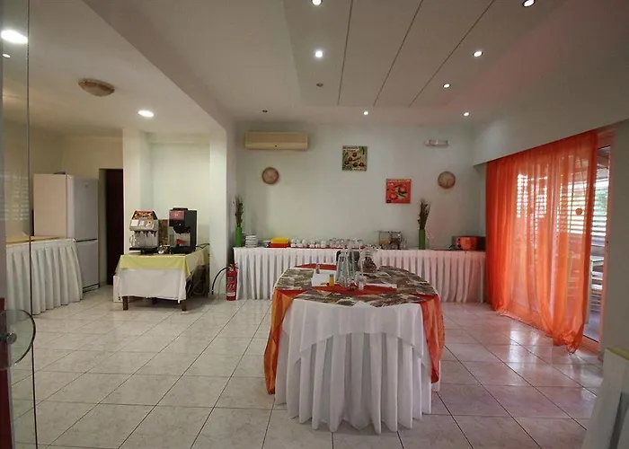 Venus 2* Rhodes City